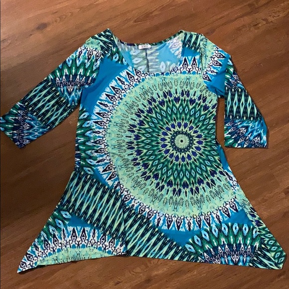 Knit Top.  XL - Picture 2 of 2